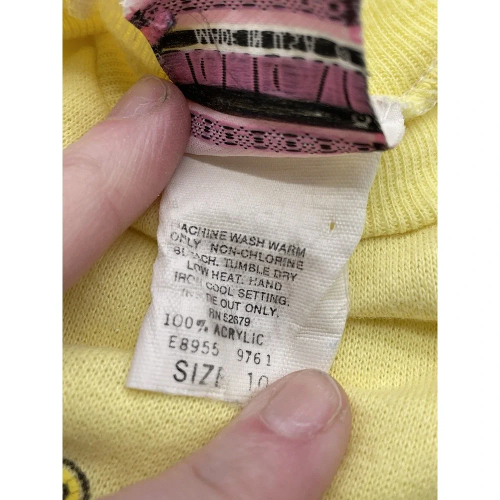 Vtg Sweater Youth Sz 10‎ Yellow Bearathon Running Tortoni 80s Panda Puff Print
